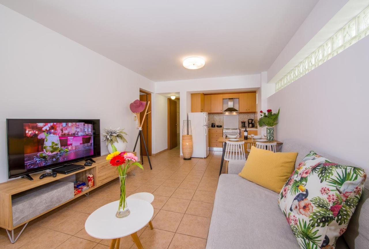 Manolia Dream Apartment 30M To The Beach Agia Marina Exteriör bild